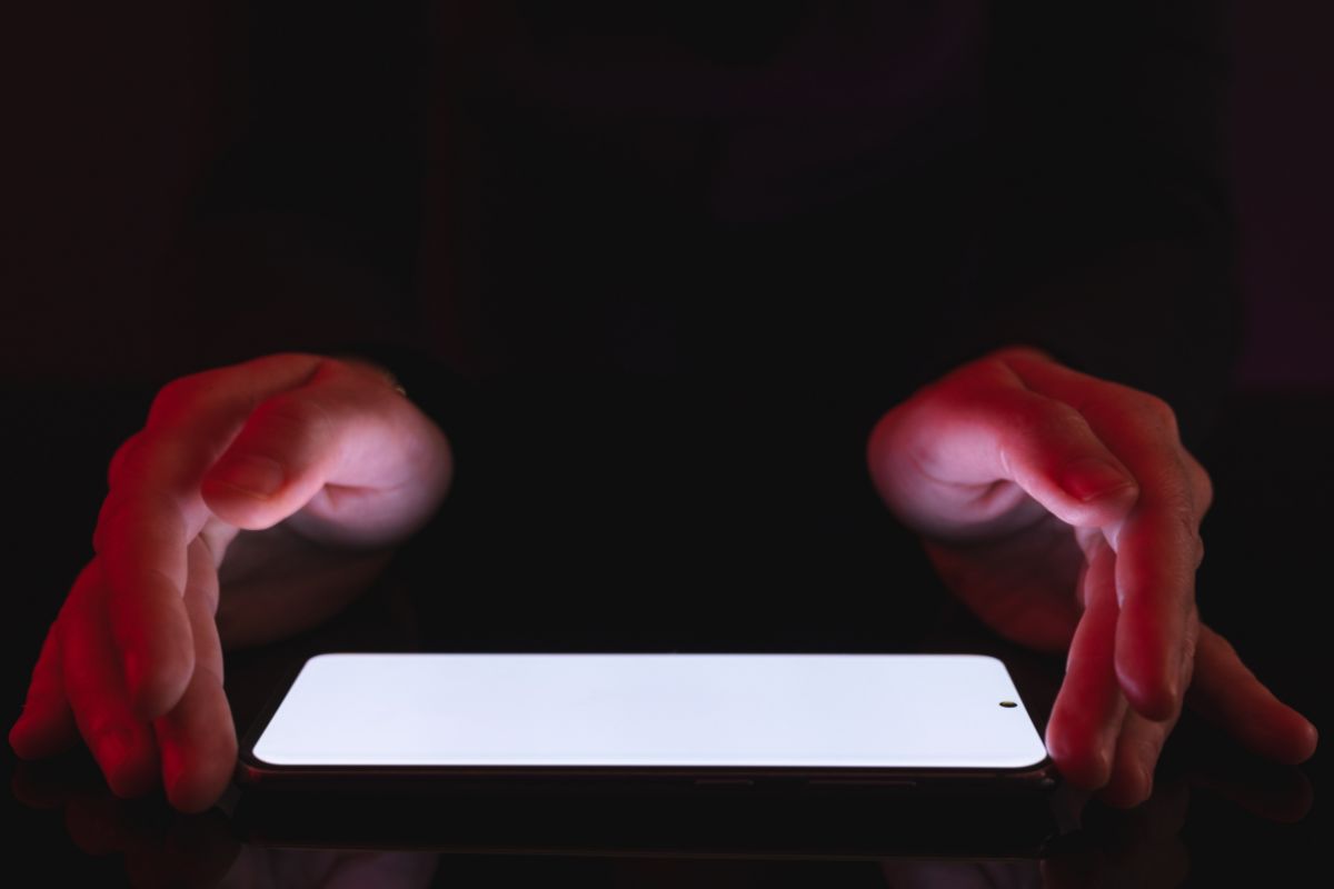 User forming an immediate impression while opening a mobile app for the first time